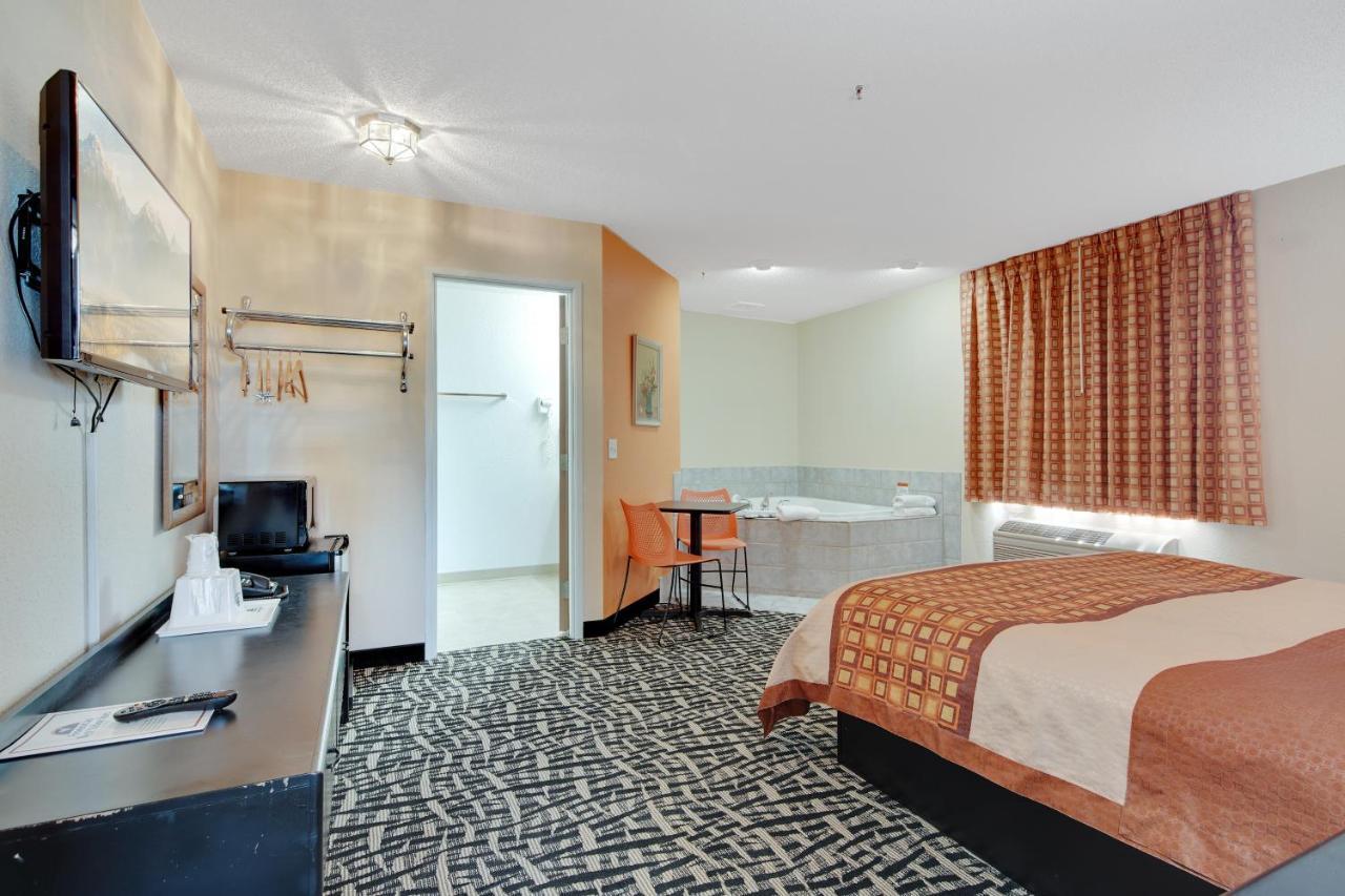 Americas Quality Inn & Suites - Finlayson 外观 照片
