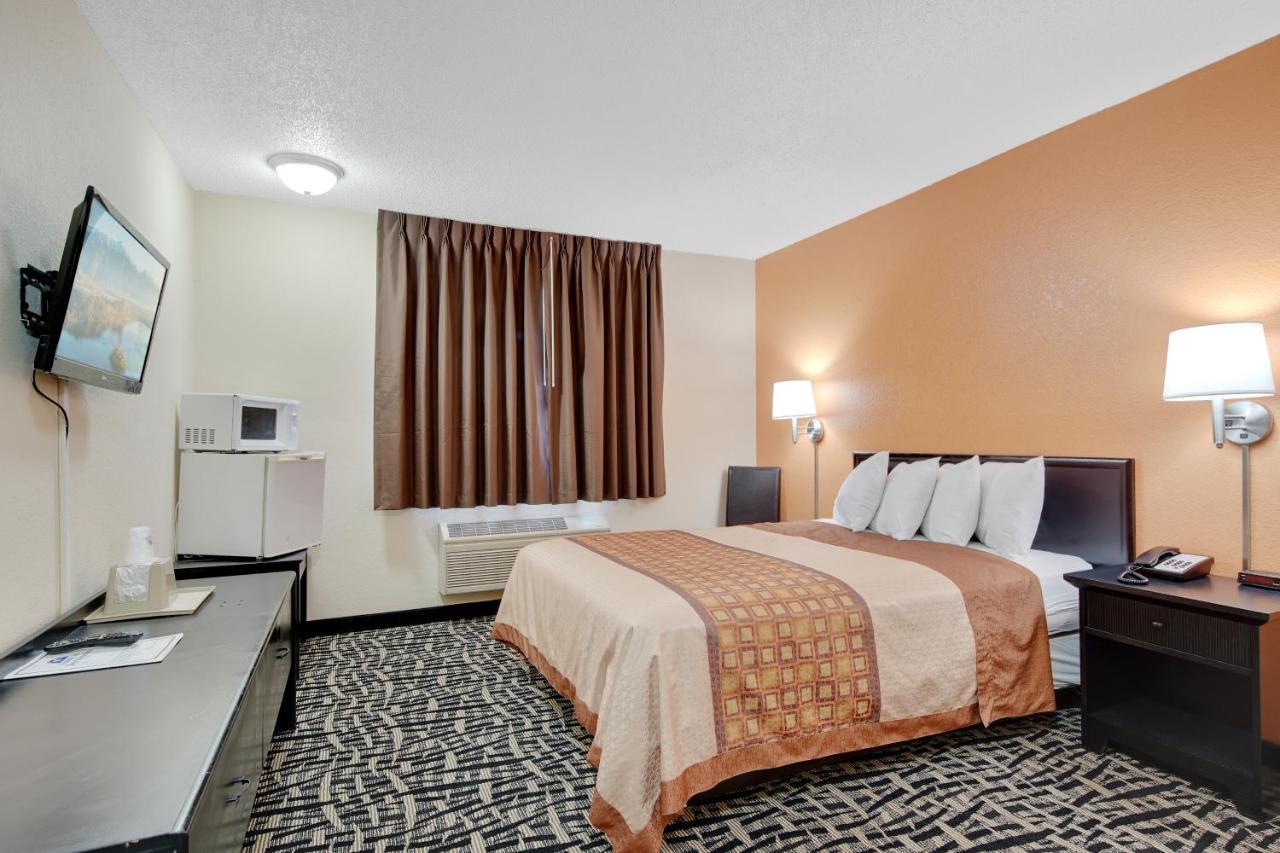 Americas Quality Inn & Suites - Finlayson 外观 照片