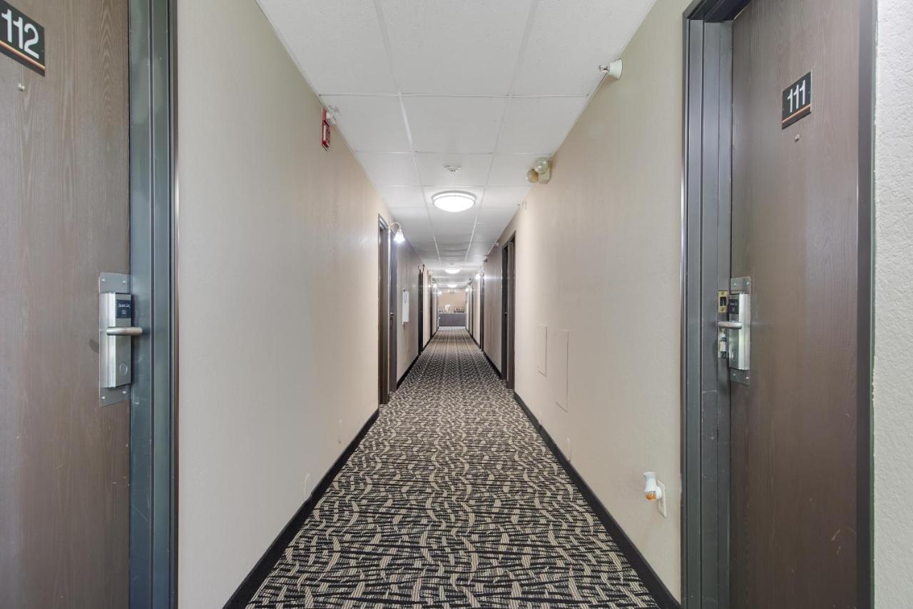 Americas Quality Inn & Suites - Finlayson 外观 照片