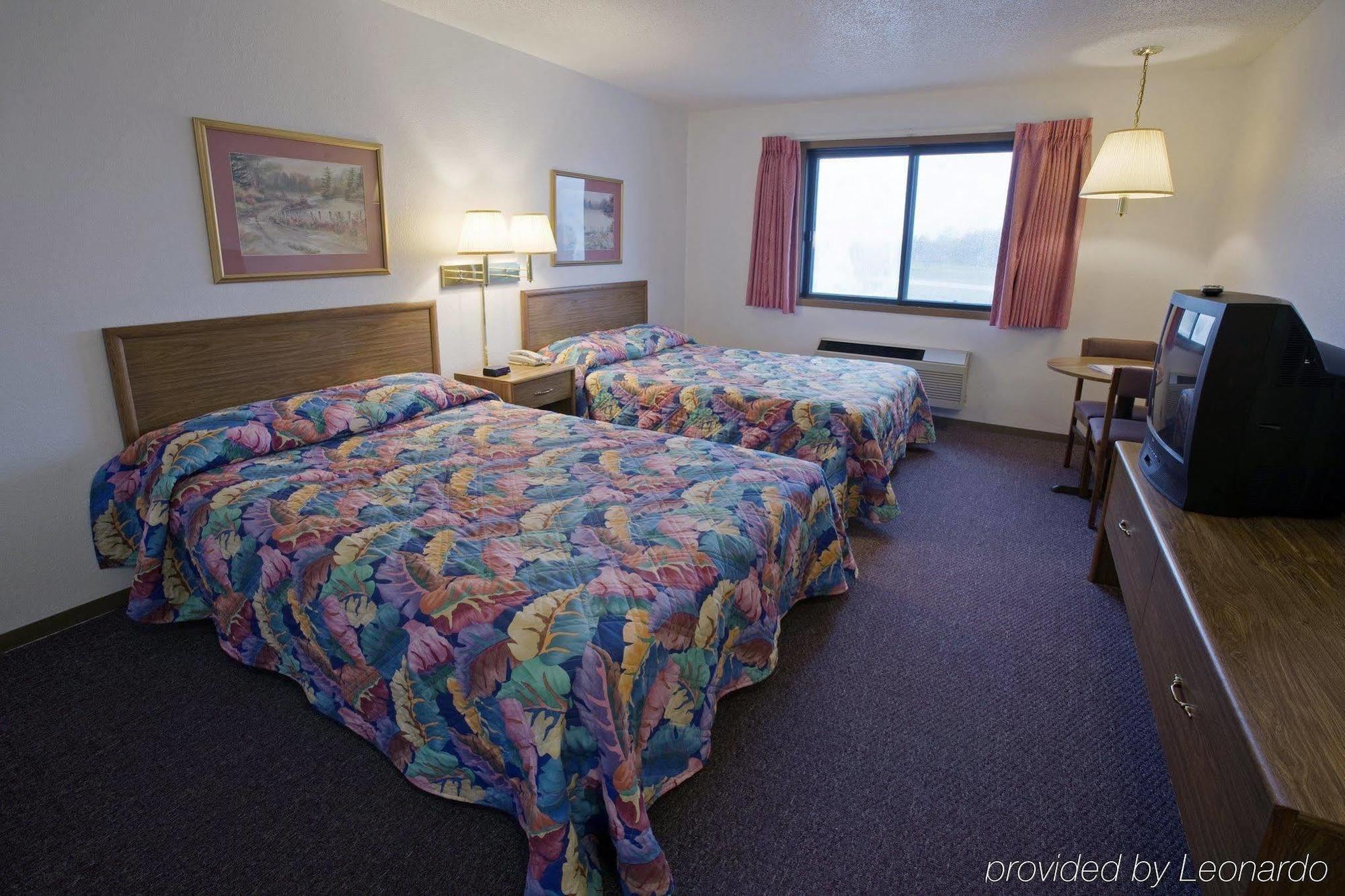 Americas Quality Inn & Suites - Finlayson 外观 照片